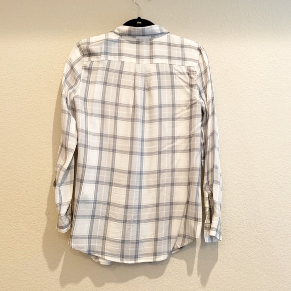 Banana Republic Boyfriend Shirt in Multi Plaid - Picture 3 of 5